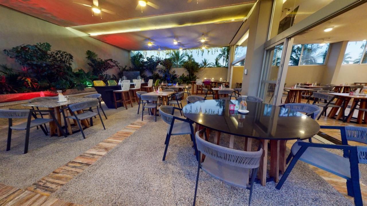 Hotel Mio Vallarta Unique & Different- Adults Only Puerto Vallarta Ngoại thất bức ảnh The restaurant