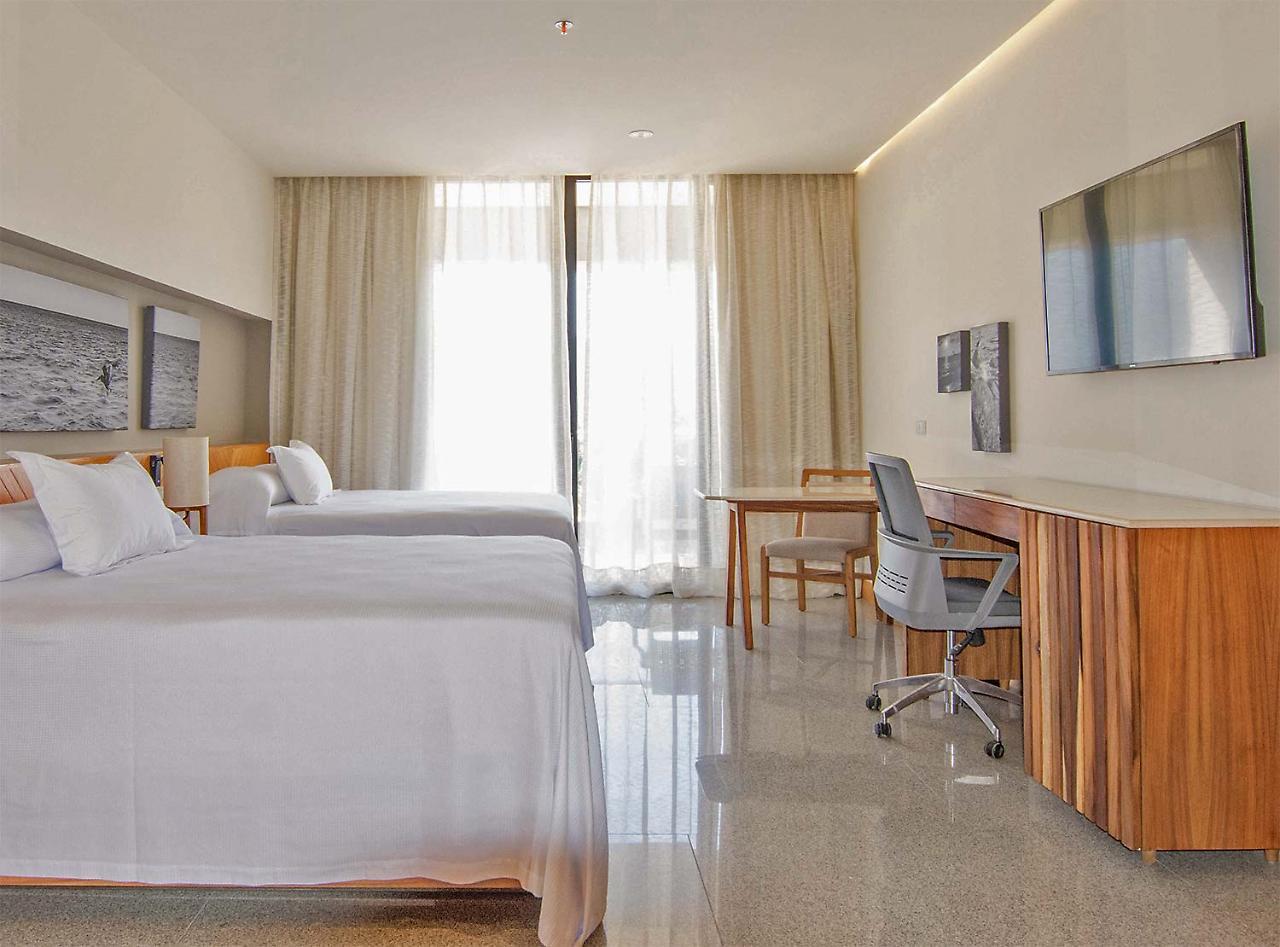 Hotel Mio Vallarta Unique & Different- Adults Only Puerto Vallarta Ngoại thất bức ảnh A room at the hotel